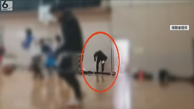 【動画あり】カバンを物色する姿がカメラに…バスケサークル練習中にクレカや現金を窃盗か　中学校非常勤講師でマレーシア国籍のウォン・カ・フェイ容疑者（２６）逮捕